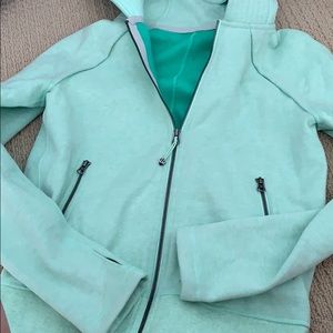 Lime green hoodie lululemon.